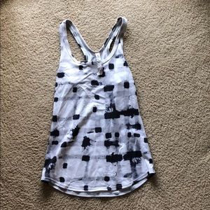 Size 6 lululemon tank